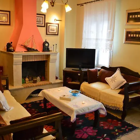 Holiday home Captain's House Katomerion